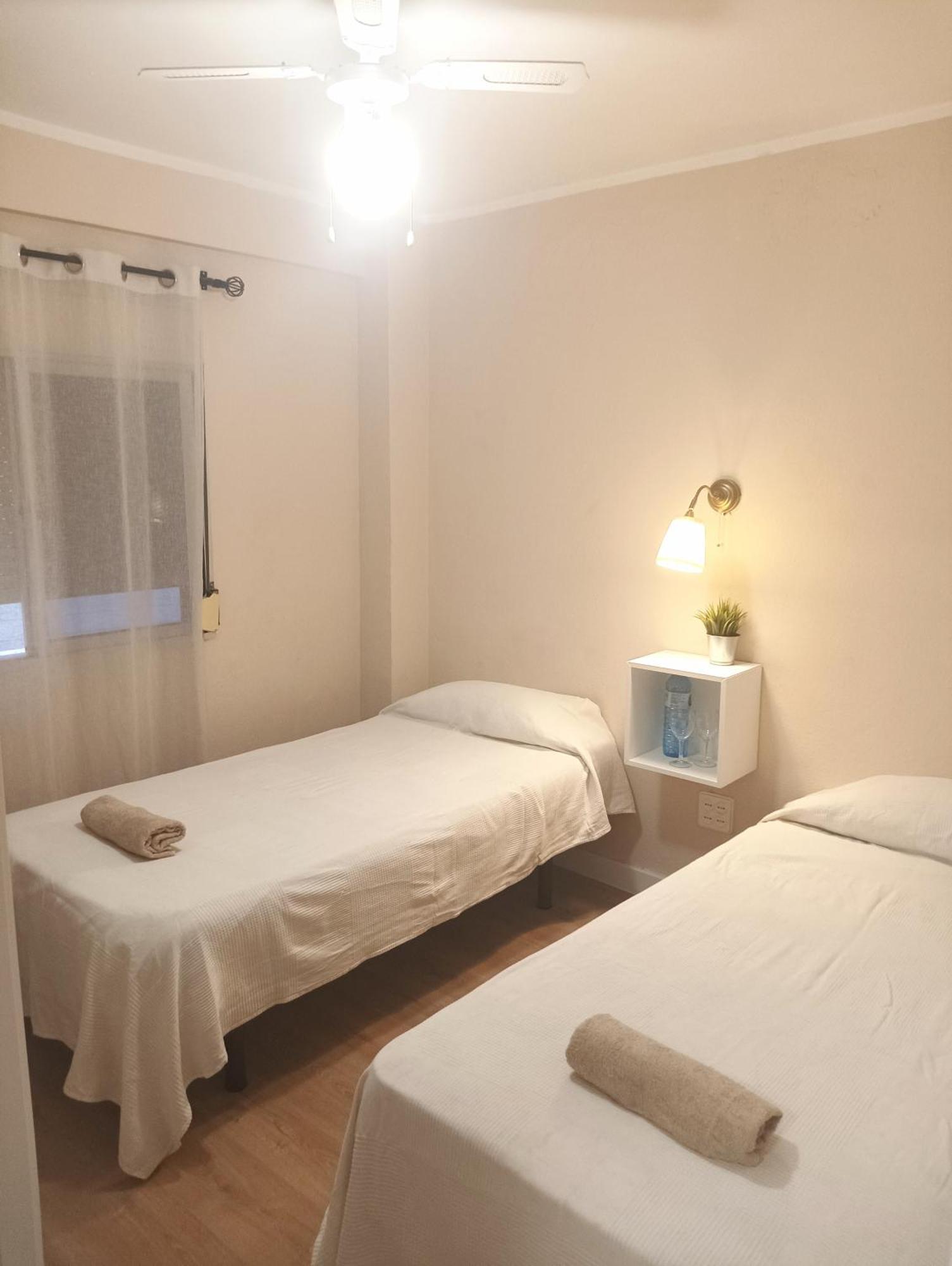 Habitaciones En Apartamento Compartido Delicias Room Cerca Del Mar, Aeropuerto, Ave Y Metro Málaga Værelse billede