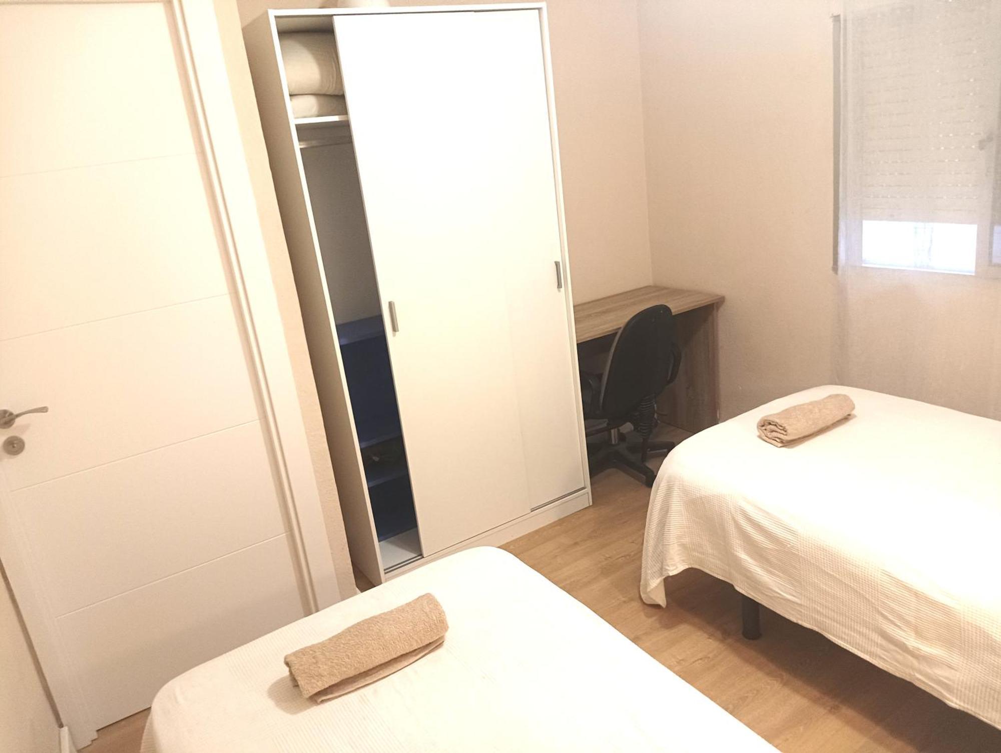 Habitaciones En Apartamento Compartido Delicias Room Cerca Del Mar, Aeropuerto, Ave Y Metro Málaga Værelse billede