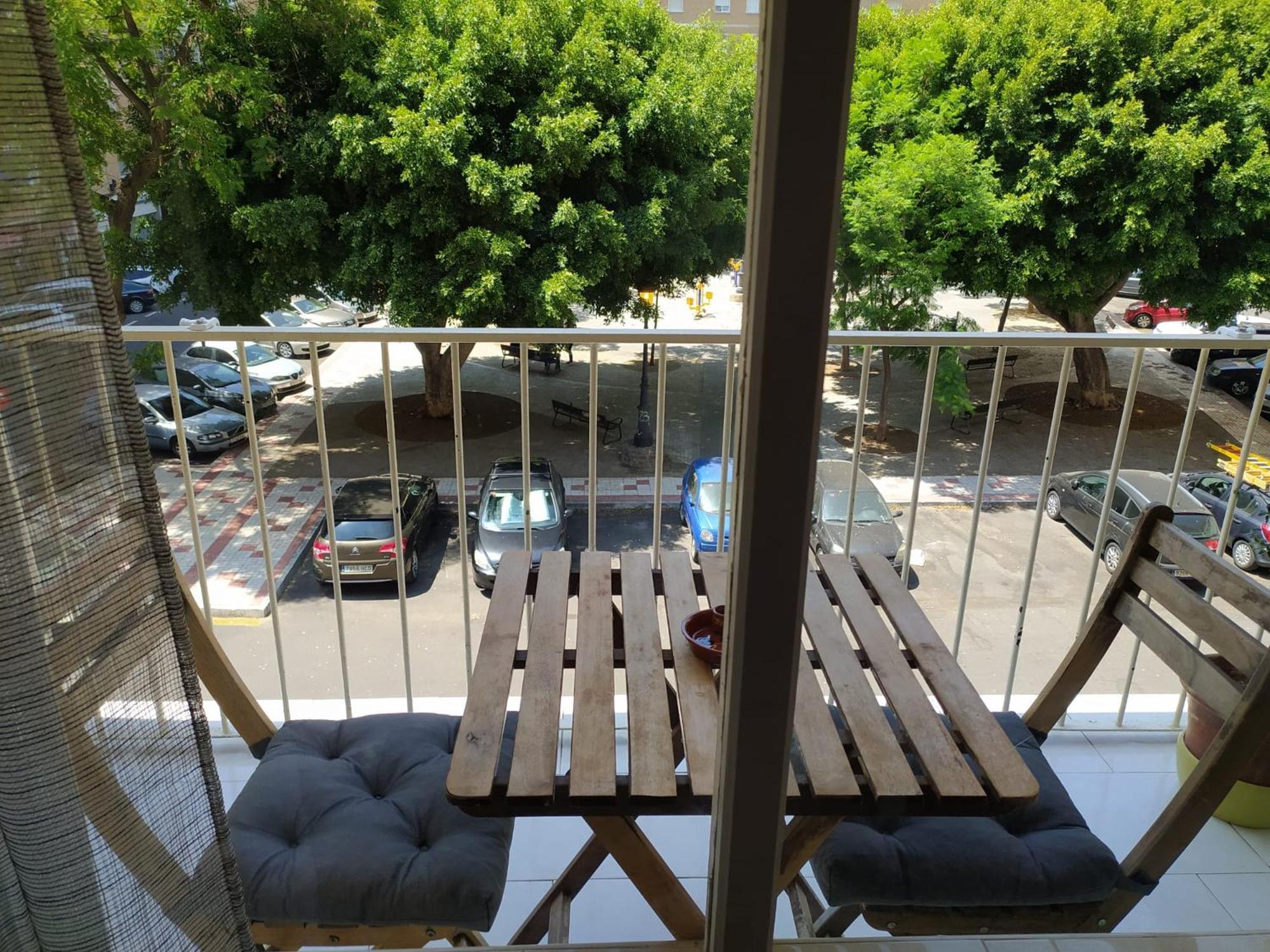 Habitaciones En Apartamento Compartido Delicias Room Cerca Del Mar, Aeropuerto, Ave Y Metro Málaga Eksteriør billede
