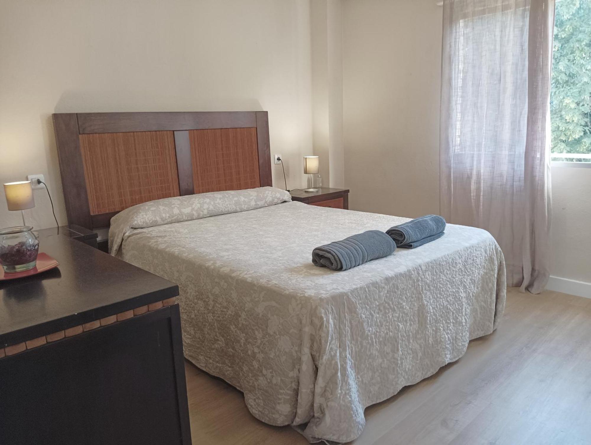 Habitaciones En Apartamento Compartido Delicias Room Cerca Del Mar, Aeropuerto, Ave Y Metro Málaga Eksteriør billede