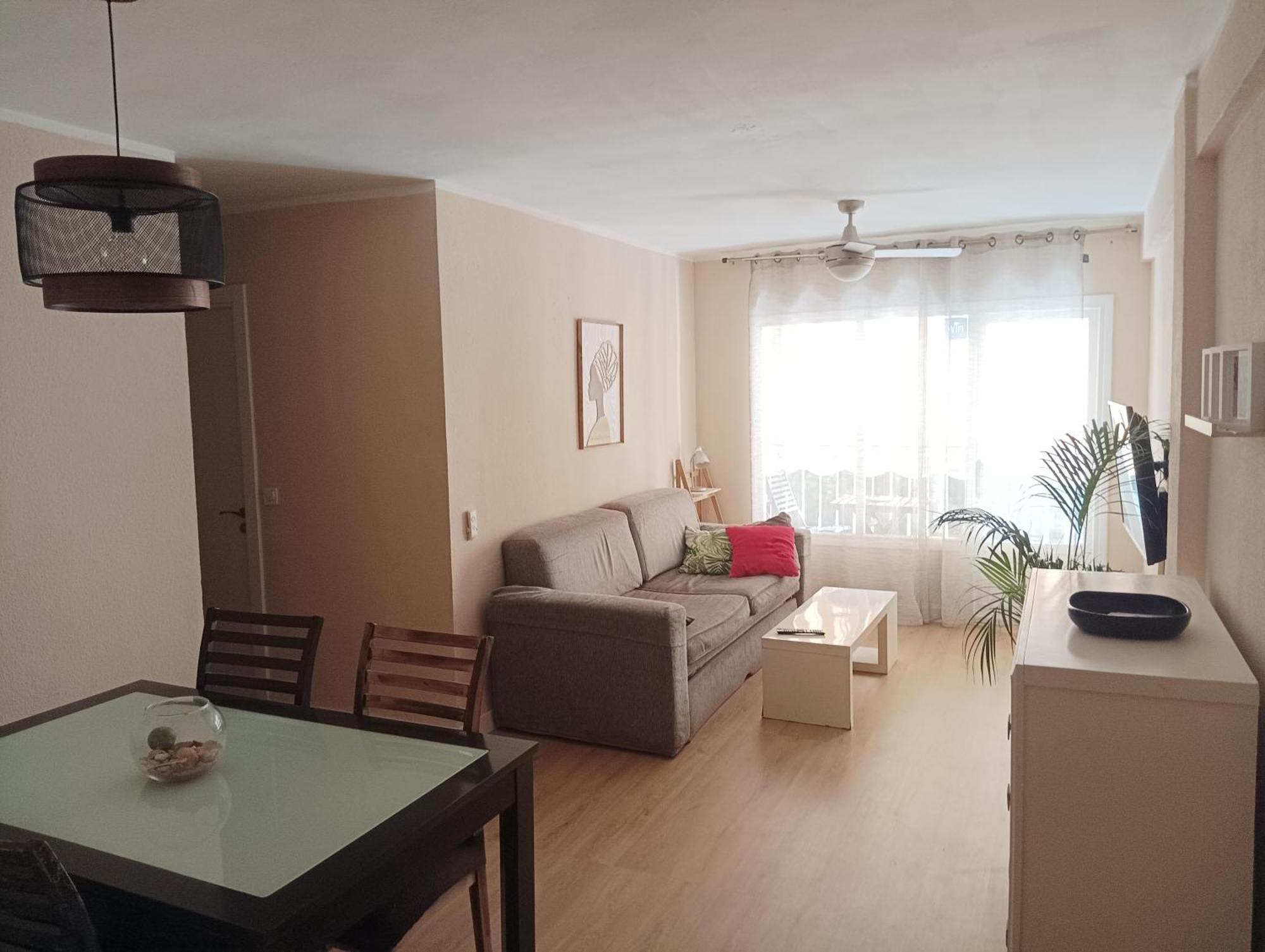 Habitaciones En Apartamento Compartido Delicias Room Cerca Del Mar, Aeropuerto, Ave Y Metro Málaga Eksteriør billede
